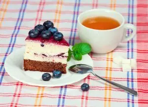 עוגת גבינה ואוכמניות